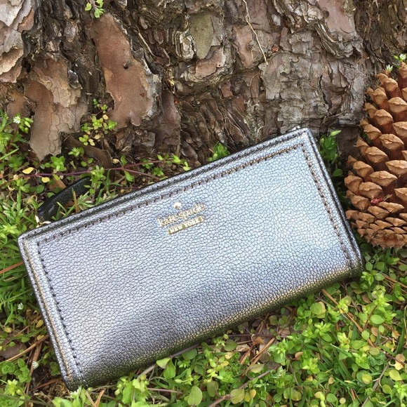 Kate Spade ♠️ Wallet “The Tin man” 🤖 - Picture 2 of 8